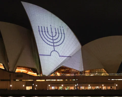 sydney-menora-chanukka-tribute