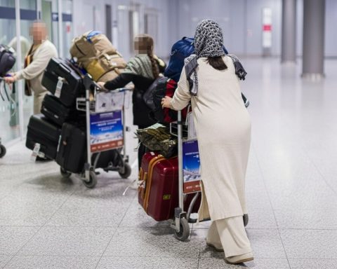 afghanen-pakistan-warten-abschiebung