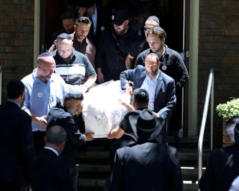 matilda-bienen-beisetzung