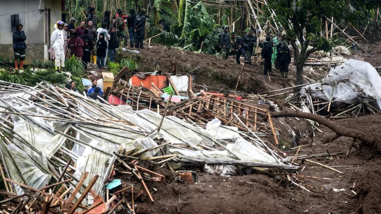 erdrutsch-indonesien-tote-vermisste