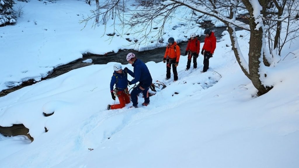 tourist-erfriert-gasteiner-wasserfall