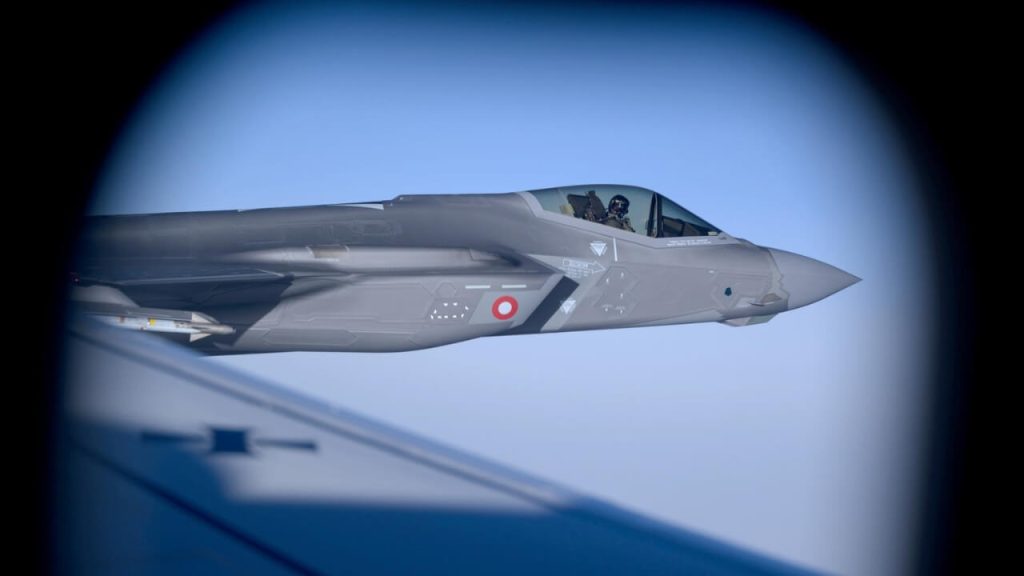 klingbeil-daenische-jets-eskorte