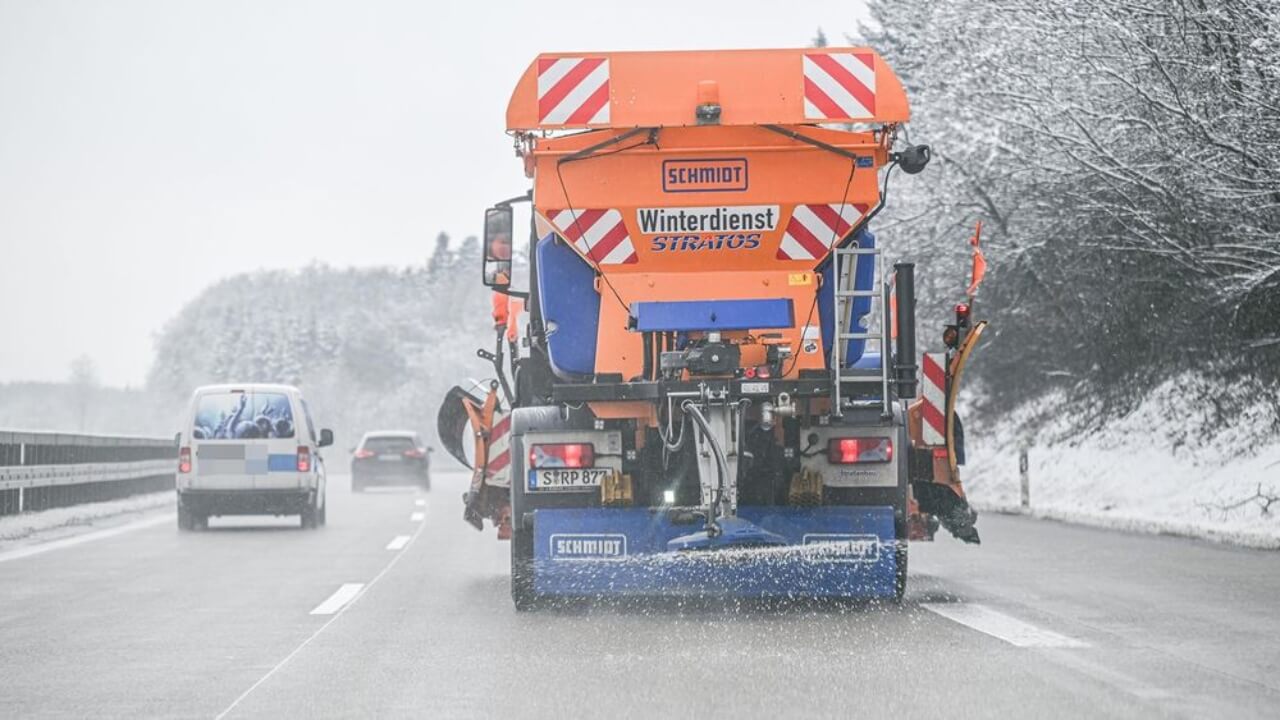 gunda-glätte-verkehr-chaos ​