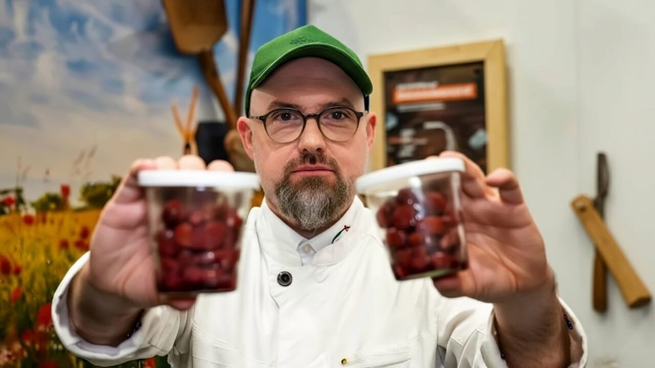 berlin-bäcker-kirschkuchen-streichung