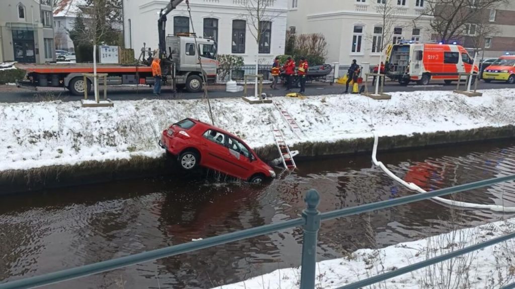 oldenburg-auto-rettung-held