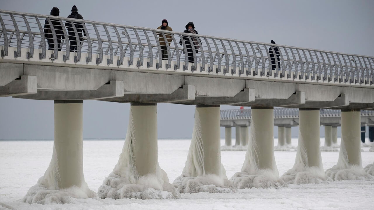 Glätte Schulausfälle Bahnchaos