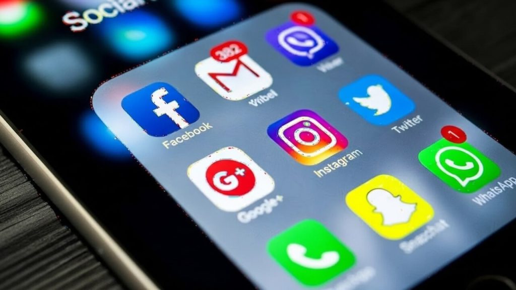 Social Media Kinder Indien