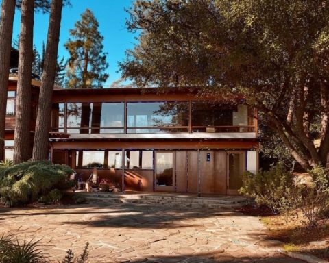 bill-kaulitz-haus-rauchen