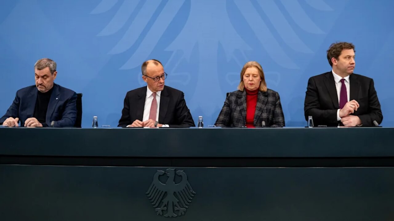 scheinheilig-Steuersenkungen-Politiker-Debatte