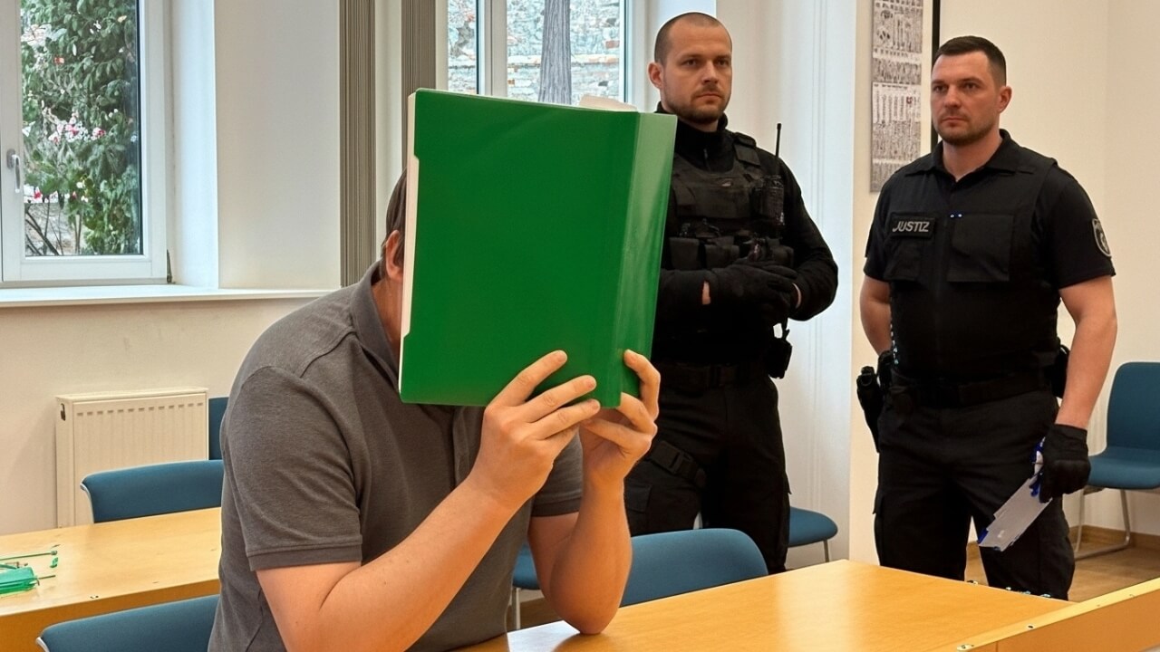 lehrer-missbrauch-schuelerinnen-haft