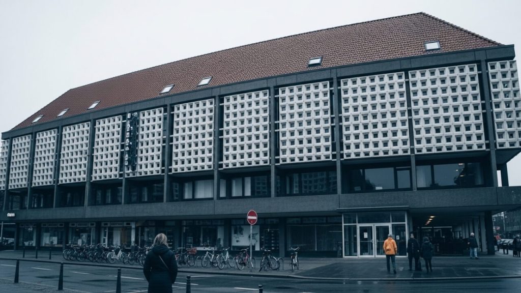 schule-leeres-kaufhaus