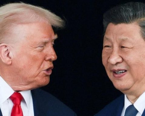 Xi Trump Taiwan Waffen