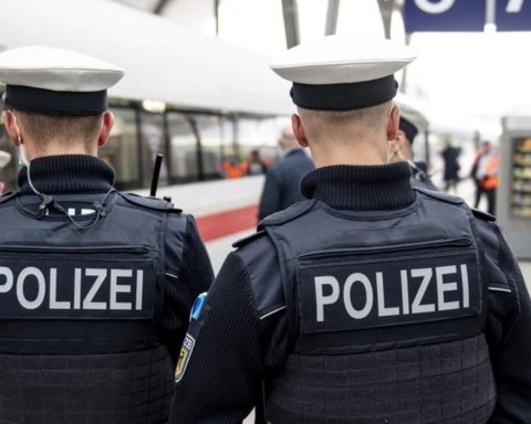 Gewalt Zuege Bahnhoefe Anstieg