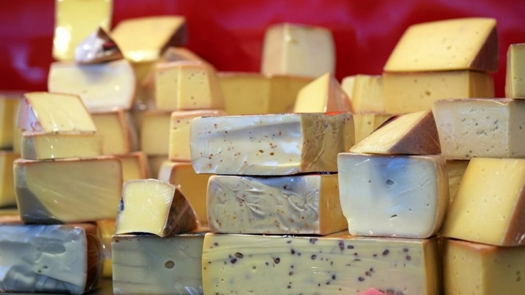 käse-rückruf-aldi-listeria