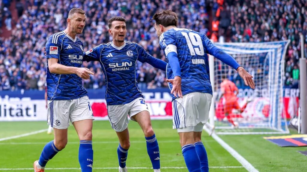 schalke-hannover-96-remis-drama