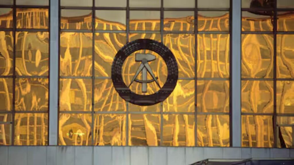 palast-republik-honeckers-traum-asbest