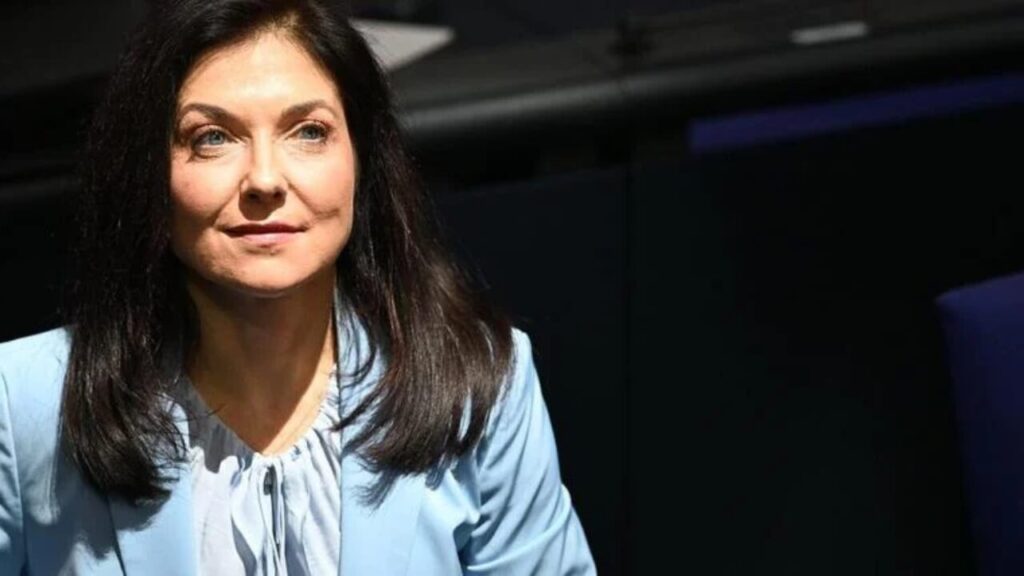 ministerium-mail-dienstpflicht-verletzung