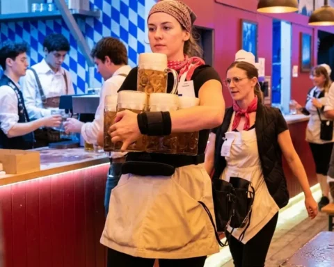 oktoberfest-kellnerinnen-retten-besucher-leben