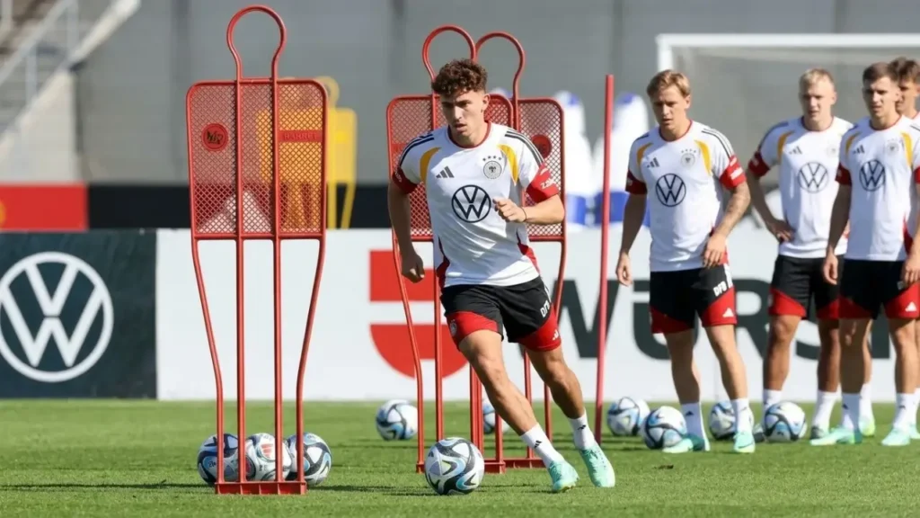 schlotterbeck-verletzung-dfb-bvb